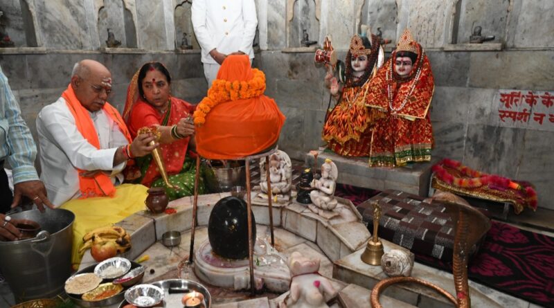 Governor Shukla pays obeisance at historic Markandeya temple HIMACHAL HEADLINES