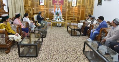Revenue Minister Calls on Governor Shukla Revenue Minister Calls on Governor Shukla HIMACHAL HEADLINES