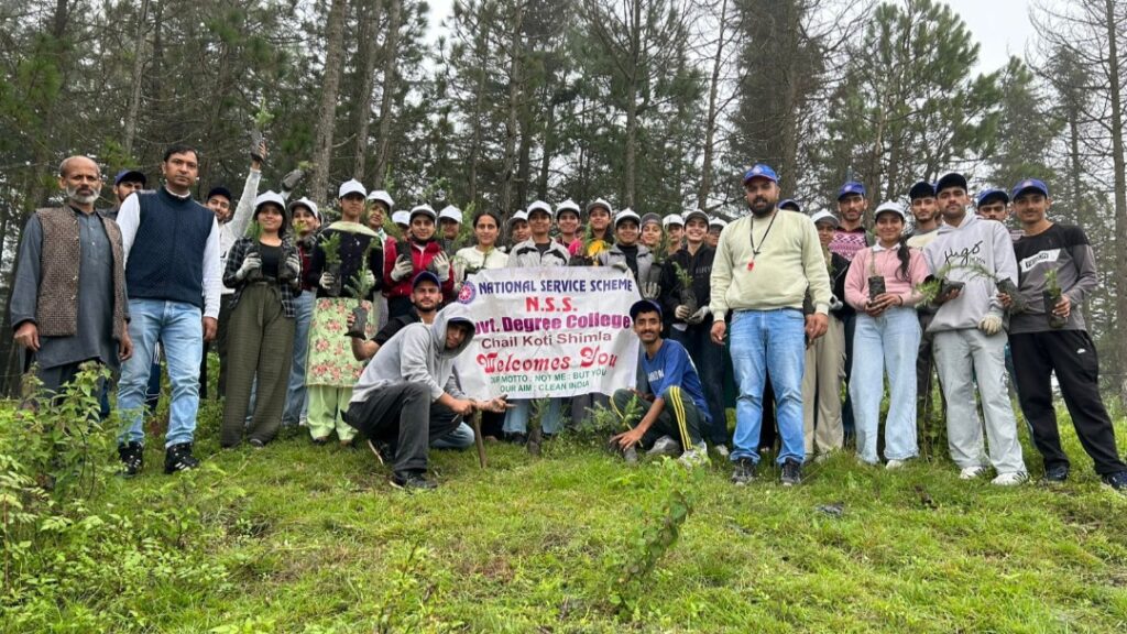 100 saplings planted in the name of 'one tree for mother' in Government College Chail-Koti HIMACHAL HEADLINES