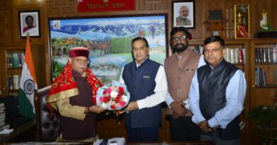 Chairman SC Commission Kuldeep Kumar calls on Governor HIMACHAL HEADLINES