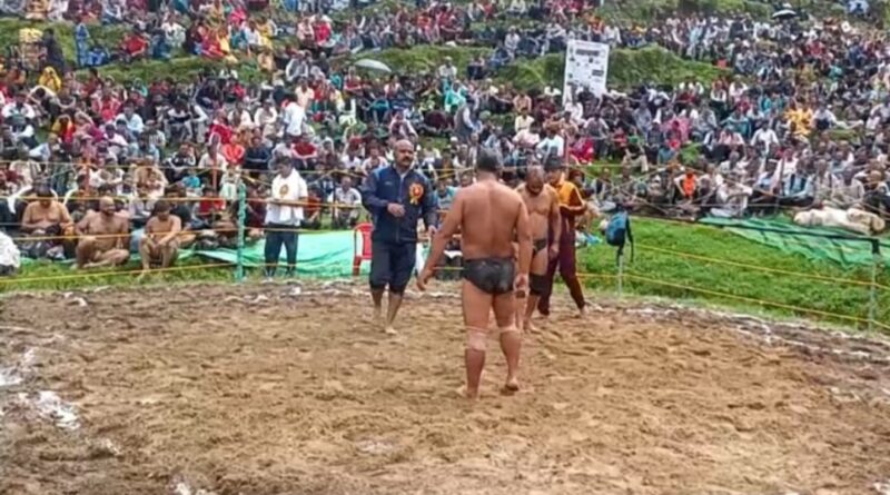 Rohtak's Somveer won the big one and Nonu wrestler won the small Mali Rohtak's Somveer won the big one and Nonu wrestler won the small Mali HIMACHAL HEADLINES