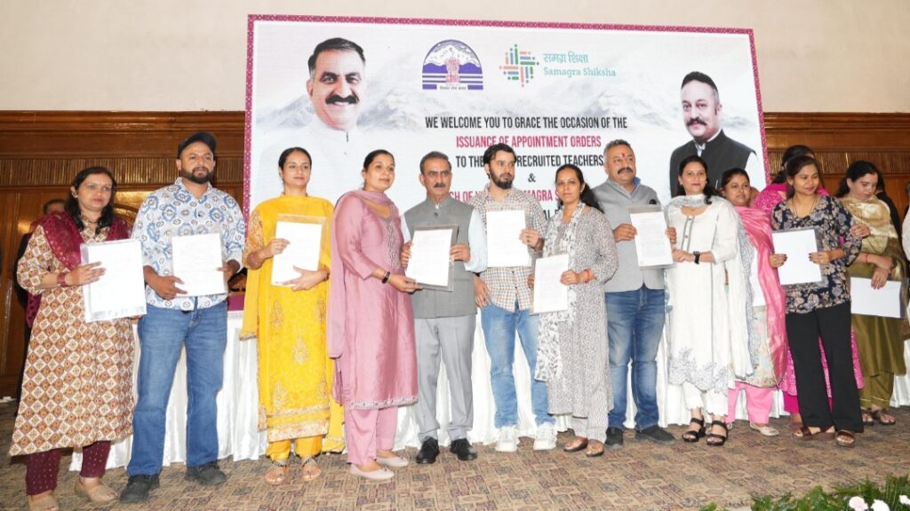 Sukhu hands over appointment letters to 312 drawing teachers Sukhu hands over appointment letters to 312 drawing teachers HIMACHAL HEADLINES