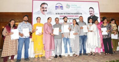 Sukhu hands over appointment letters to 312 drawing teachers Sukhu hands over appointment letters to 312 drawing teachers HIMACHAL HEADLINES