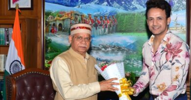 Young singer Kumar Sahil calls on Governor Young singer Kumar Sahil calls on Governor HIMACHAL HEADLINES