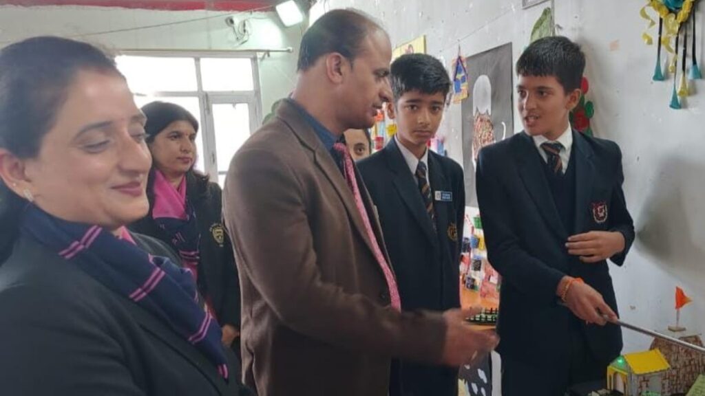 Chandrodaya Mandir was the center of attraction in the Art and Craft Exhibition HIMACHAL HEADLINES