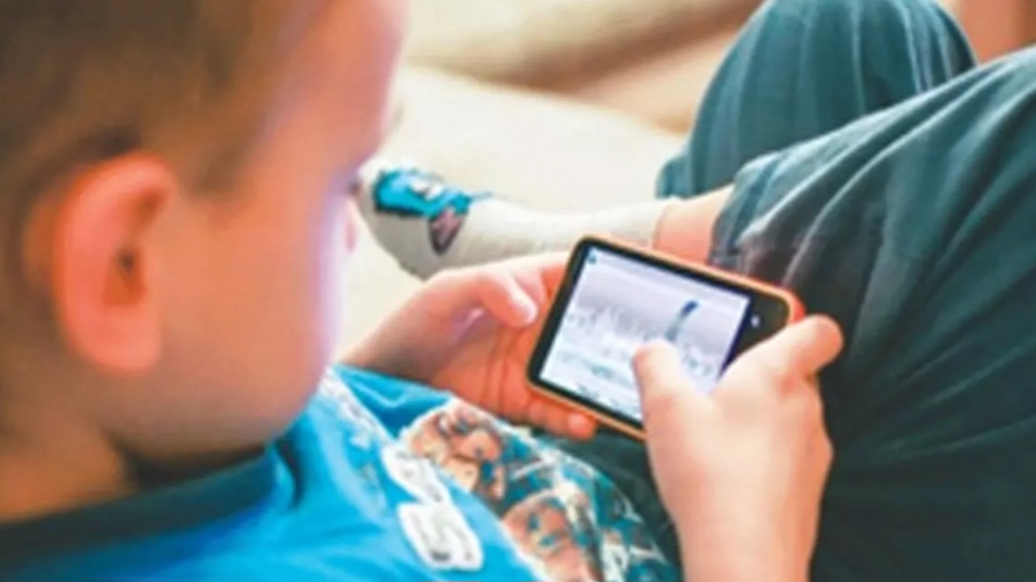 Children are using more Android phones to do their homework HIMACHAL HEADLINES