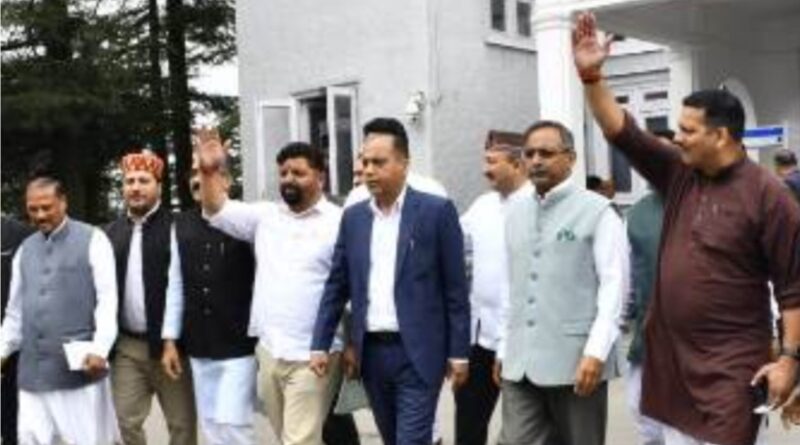 Why Are Market Stalls So Cheap? BJP Walks Out in Protest HIMACHAL HEADLINES