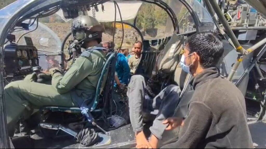 On directions of CM Sukhu, five patients evacuated immediately from Stingri to Kullu On directions of CM Sukhu, five patients evacuated immediately from Stingri to Kullu HIMACHAL HEADLINES