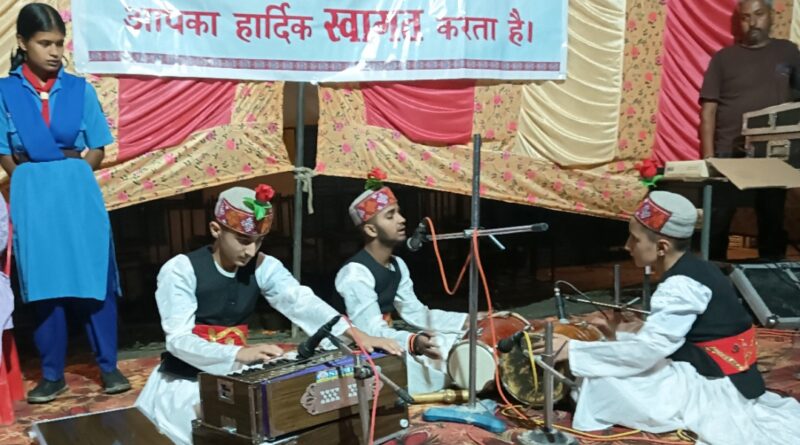 Baldeniya got first place in group singing and Mashobra got first place in solo singing Baldeniya got first place in group singing and Mashobra got first place in solo singing HIMACHAL HEADLINES