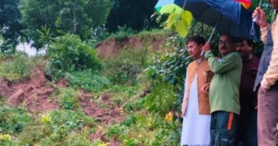 Dr. Sikandar Kumar visited area affected by torrential rains in Chabutra village of Hamirpur HIMACHAL HEADLINES