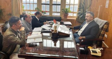Rohit Thakur reviews damages in Shimla district Rohit Thakur reviews damages in Shimla district HIMACHAL HEADLINES