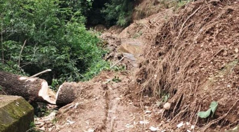 People are troubled due to closure of Chhalanda Piran Jaghed and Janedghat WB road People are troubled due to closure of Chhalanda Piran Jaghed and Janedghat WB road HIMACHAL HEADLINES