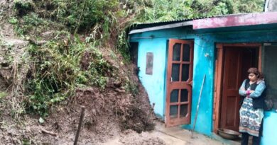 Many houses in Peeran Panchayat are in danger Three cowsheds were damaged - farmers' fields were damaged HIMACHAL HEADLINES
