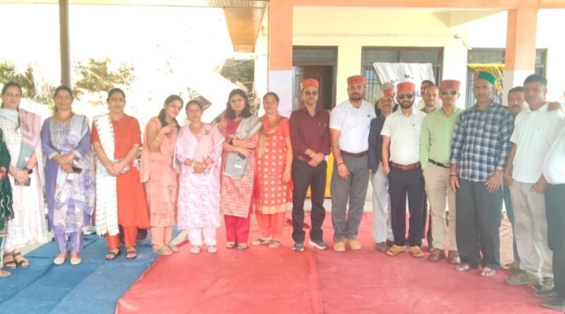 SMC honored teachers in Dhali school HIMACHAL HEADLINES