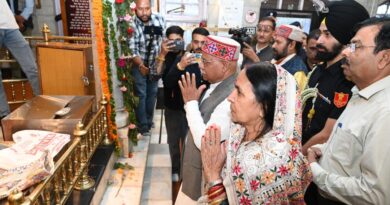 Governor Shukla offers prayer at Kali Bari Temple on Shardiya Navratri Governor Shukla offers prayer at Kali Bari Temple on Shardiya Navratri HIMACHAL HEADLINES
