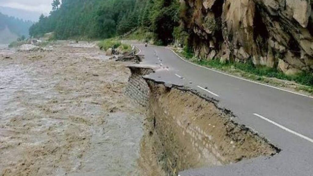 Manali Road Update: New Traffic Plan in Place as Highway Repairs Continue Manali Road Update: New Traffic Plan in Place as Highway Repairs Continue HIMACHAL HEADLINES