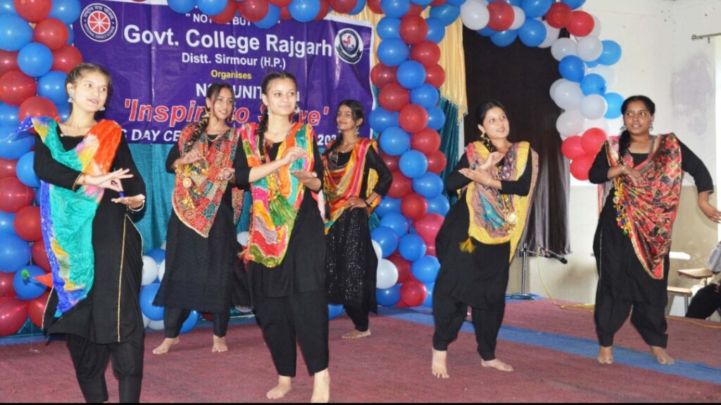 College students spread colours on the foundation day of NSS College students spread colours on the foundation day of NSS HIMACHAL HEADLINES