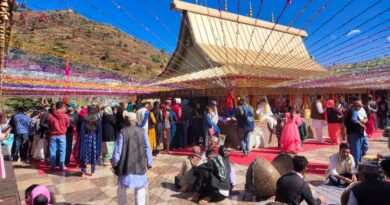 Countless devotees gathered at the Dharech temple for the Dussehra fair HIMACHAL HEADLINES