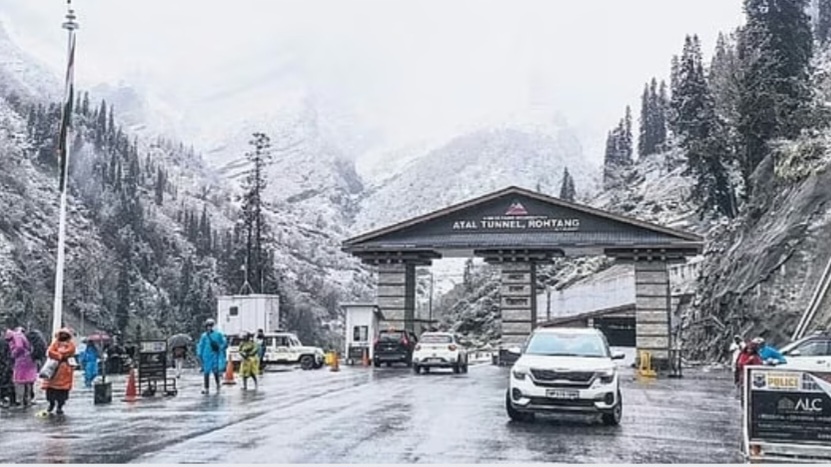 Winter Comes Knocking Early: Himachal's High Passes Shut as Snow Blankets Lahaul-Spiti HIMACHAL HEADLINES