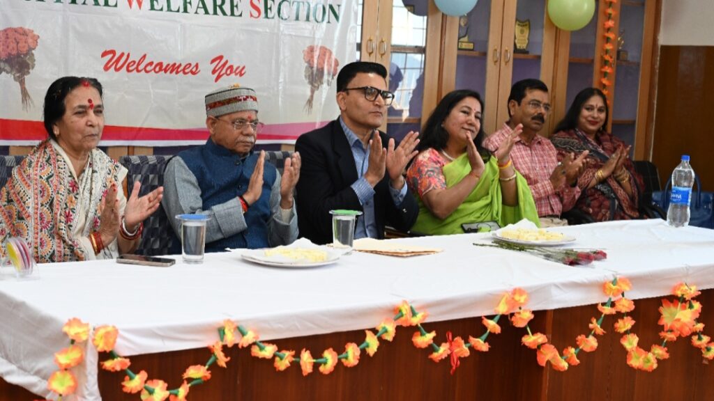 Governor Shukla extends Diwali greetings to inmates of Nari Sewa Sadan and Balika Ashram Governor Shukla extends Diwali greetings to inmates of Nari Sewa Sadan and Balika Ashram HIMACHAL HEADLINES