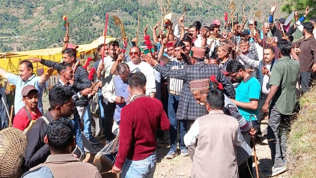 The Bishu fair began in Dibber with the arrival of the Thoda groups The Bishu fair began in Dibber with the arrival of the Thoda groups HIMACHAL HEADLINES