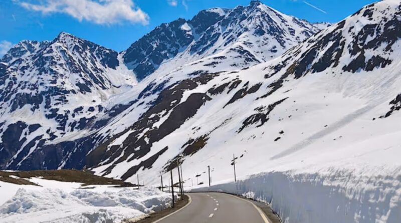 Snowfall, Clean Air, and a Tourist Boom: Himachal’s Winter Magic Begins Snowfall, Clean Air, and a Tourist Boom: Himachal’s Winter Magic Begins HIMACHAL HEADLINES