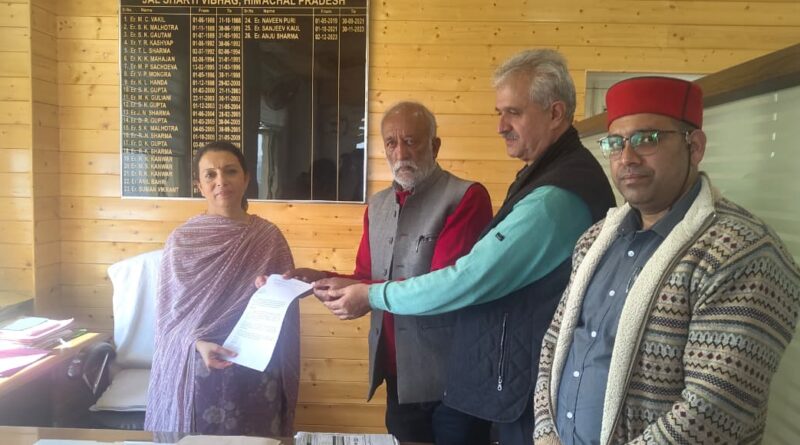 CPI (M), submitted a memorandum to Jal Shakti Dept against mental harassment of the family of Taj Mohammad HIMACHAL HEADLINES