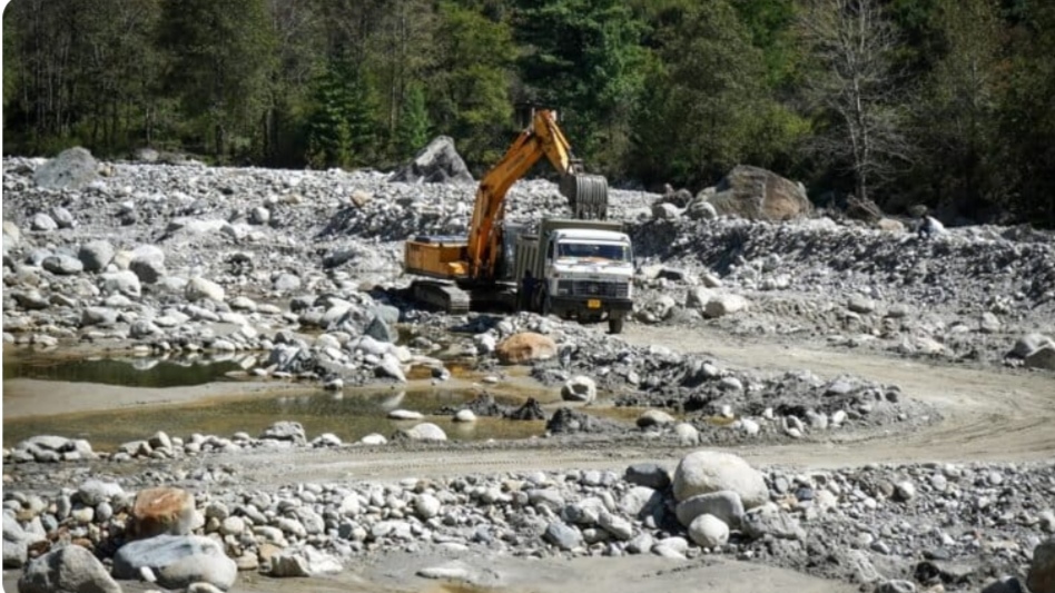Himachal’s Rivers Cry for Help: Supreme Court Warns of permanent damage to Himalayan ecosystem HIMACHAL HEADLINES