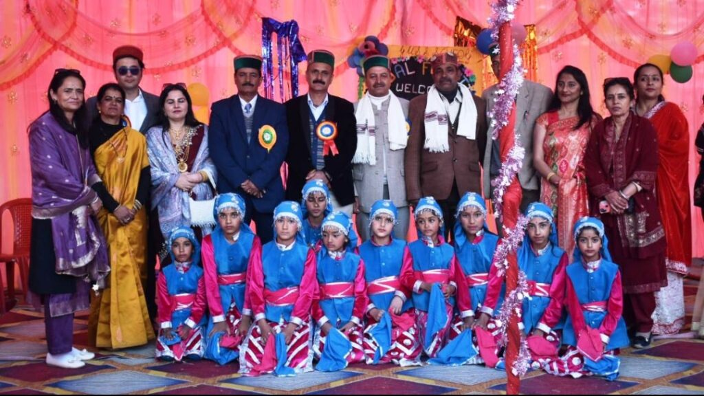Nearly 400 meritorious students honoured at annual function at Chiyog School HIMACHAL HEADLINES