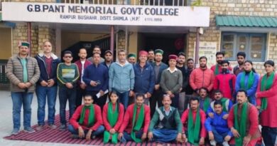 The message of drug de-addiction was given in Rampur College through the art troupe HIMACHAL HEADLINES