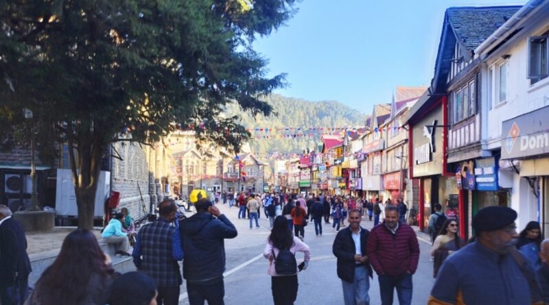 Escaping the Smog: Tourists Flock to Himachal for Clean Air and Calm Winters HIMACHAL HEADLINES