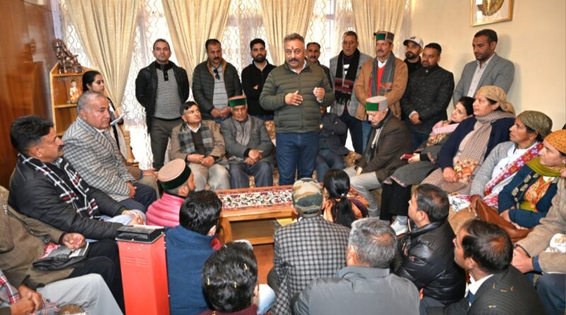 Delegation from Nawar area calls on Education Minister HIMACHAL HEADLINES