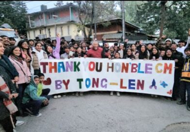 CM Sukhu Keeps His Promise to Tong Len School Children; Students Enjoy Live Match at Dharamshala