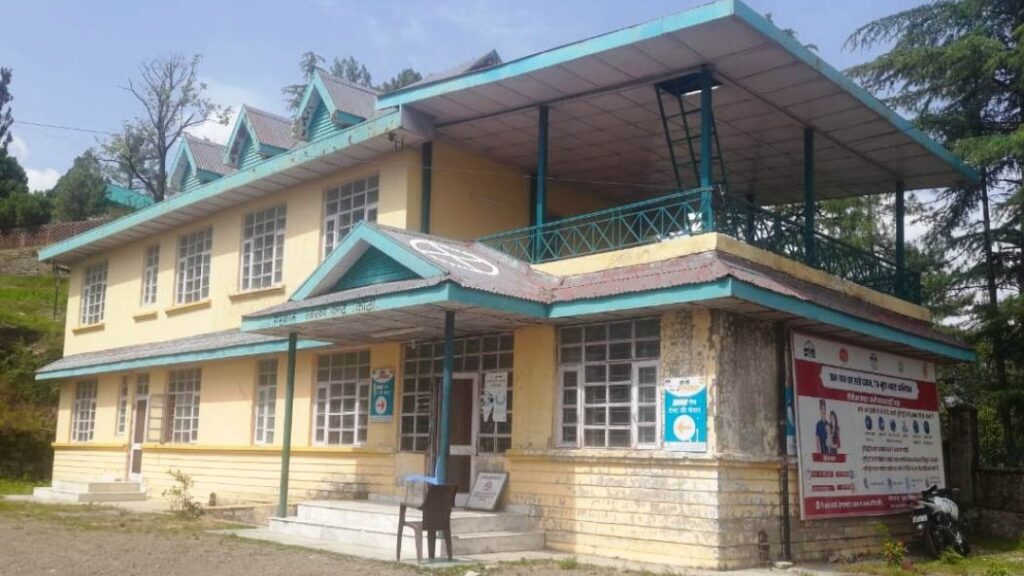 Due to lack of staff, excellent medical facilities are not available in CHC Koti HIMACHAL HEADLINES