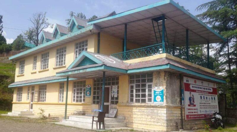 Due to lack of staff, excellent medical facilities are not available in CHC Koti HIMACHAL HEADLINES