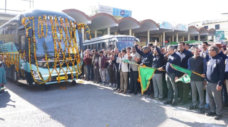 Sukhu flags off Nadaun-Hamirpur-Ghumarwin-Delhi Volvo bus HIMACHAL HEADLINES