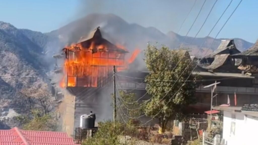 Fire Ravages Junga’s 200 Year Old Palace Fire Ravages Junga’s 200 Year Old Palace HIMACHAL HEADLINES