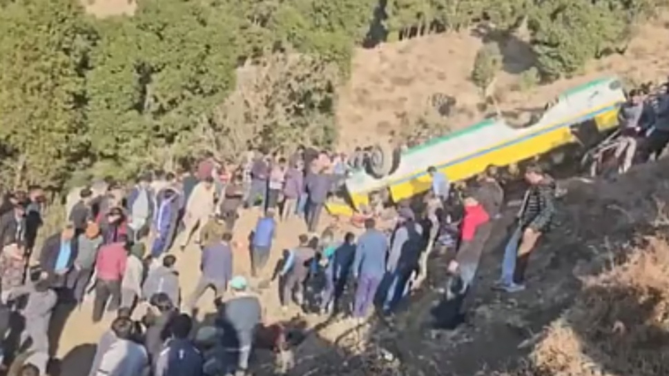 Tragedy in Sirmaur: Bus Plunges into Gorge, 12 Lives Lost, Dozens Injured Tragedy in Sirmaur: Bus Plunges into Gorge, 12 Lives Lost, Dozens Injured HIMACHAL HEADLINES