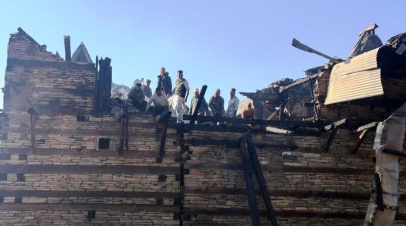 Firefighting operation inside the palace continued for second day in Junga HIMACHAL HEADLINES