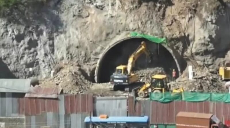 Residents Flee Homes as Tunneling Cracks Buildings in Shimla's Outskirt Chalaunthi HIMACHAL HEADLINES