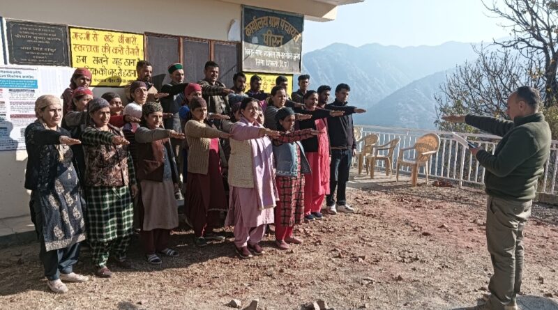 In the Gram Sabha meeting in Peeran, an oath was taken to make Himachal Chitta free In the Gram Sabha meeting in Peeran, an oath was taken to make Himachal Chitta free HIMACHAL HEADLINES