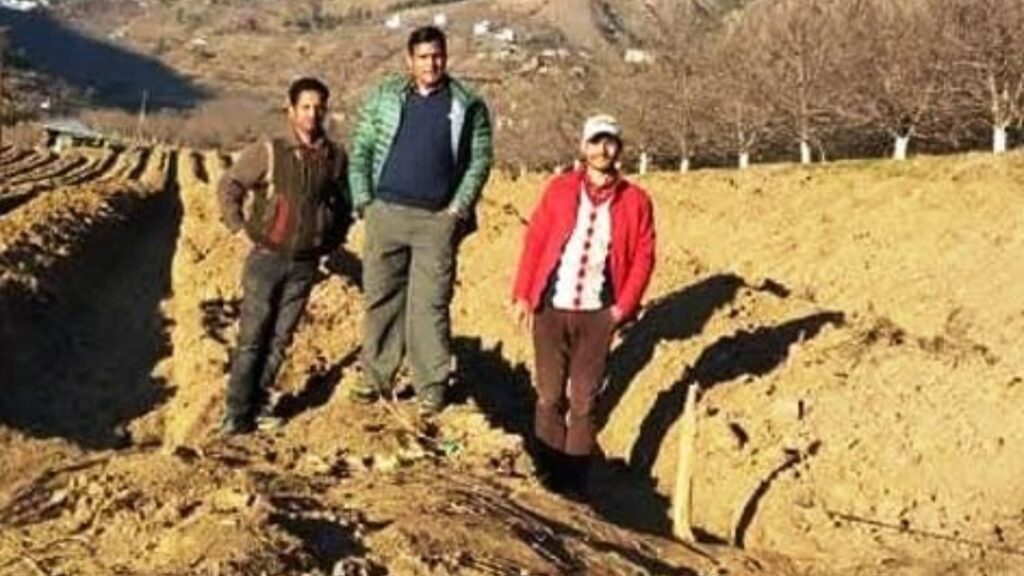 Gardeners should take care of their gardens in a scientific manner : Vinay Singh Gardeners should take care of their gardens in a scientific manner : Vinay Singh HIMACHAL HEADLINES