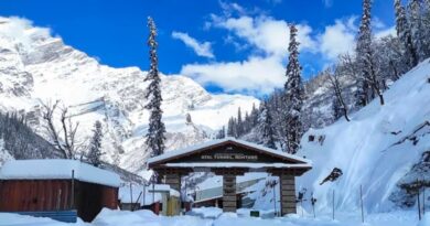 Atal Tunnel Reopens, Tourists Flock to Lahaul’s Snowy Charm
