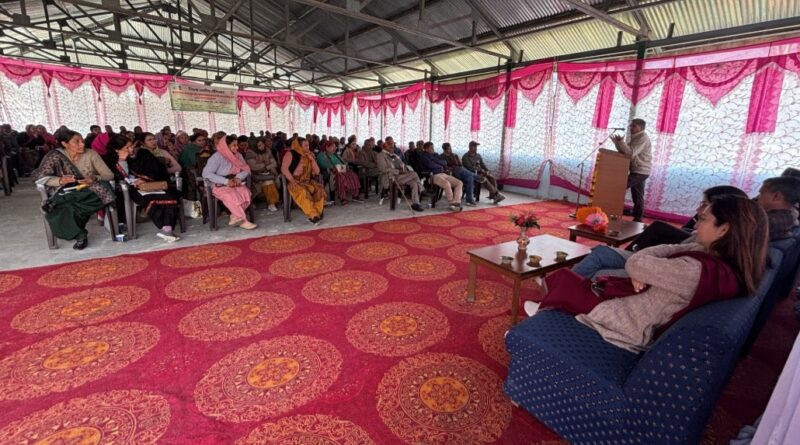 Farmers get tips on commercial cultivation of Garlic and Spice crops