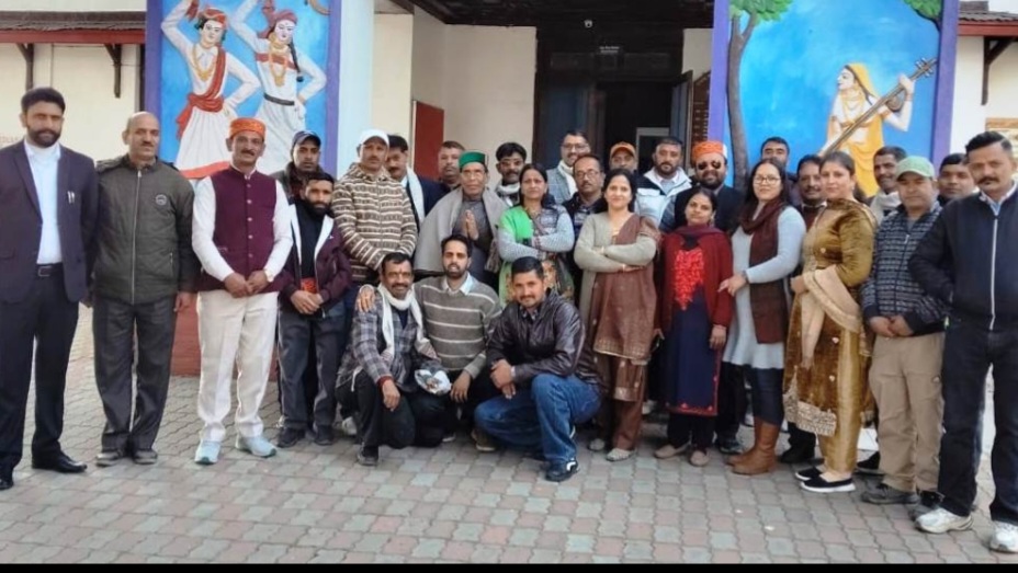 Retirement age of Class IV employees should be increased to 60 Retirement age of Class IV employees should be increased to 60 HIMACHAL HEADLINES