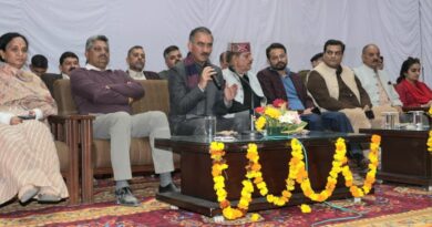 Sukhu interacts with doctors at Dr. Radhakrishnan Government Medical College, Hamirpur HIMACHAL HEADLINES