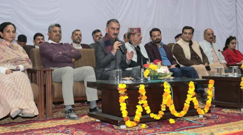 Sukhu interacts with doctors at Dr. Radhakrishnan Government Medical College, Hamirpur HIMACHAL HEADLINES