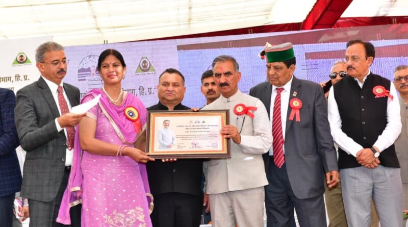 Sukhu honours women achievers on International Women’s Day in Nahan HIMACHAL HEADLINES