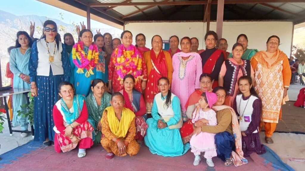 On Women's Day, women danced to the Pahari Naati in Dhali Bagda HIMACHAL HEADLINES
