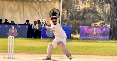 Friendly cricket match played between MPs and Delhi Police under 'TB-Free India' campaign HIMACHAL HEADLINES